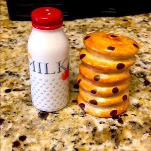 Pioneer Women Salt and Pepper Shaker